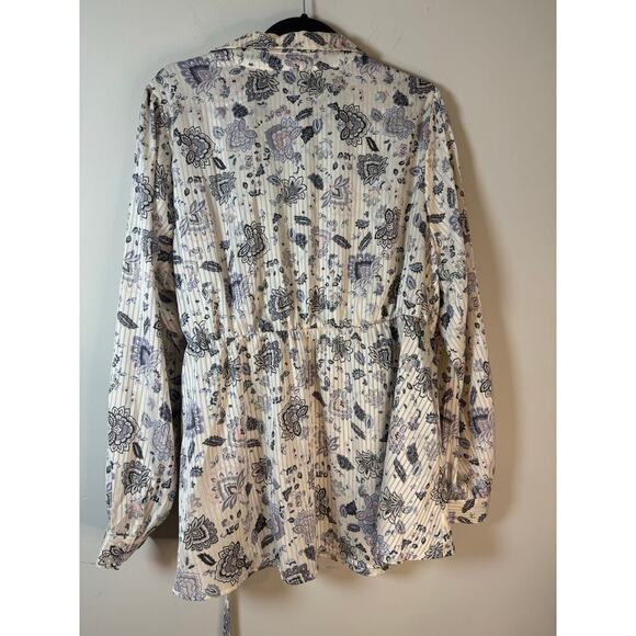 Torrid Size 2 - Picture 9 of 9